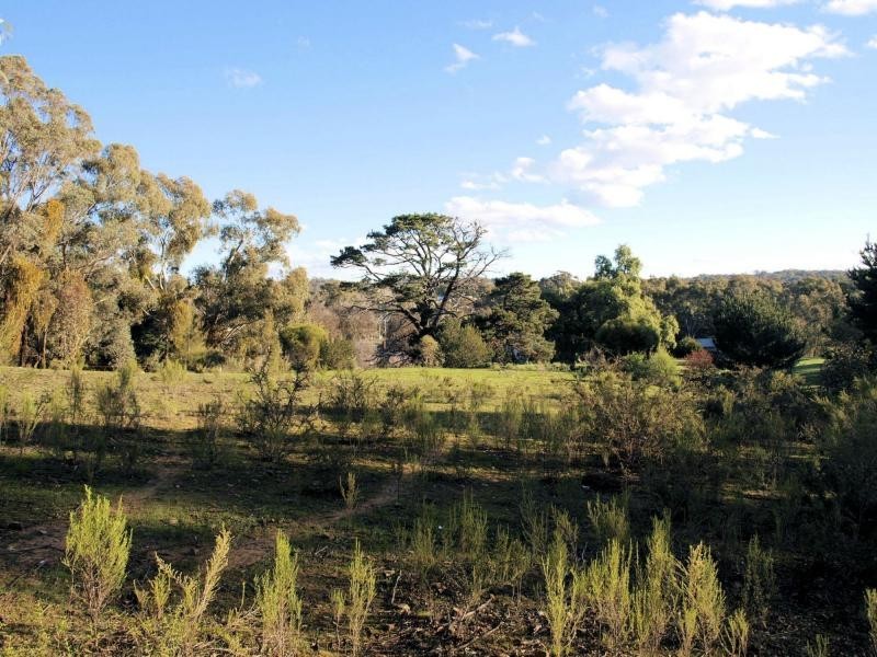 2 Barrack Street, Heathcote VIC 3523