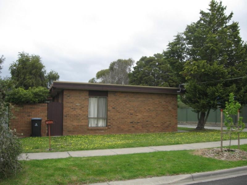 1 & 2/2 Hunter Avenue, California Gully VIC 3556