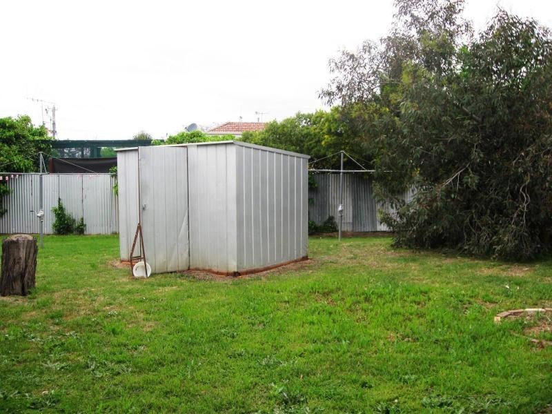 1 & 2/2 Hunter Avenue, California Gully VIC 3556