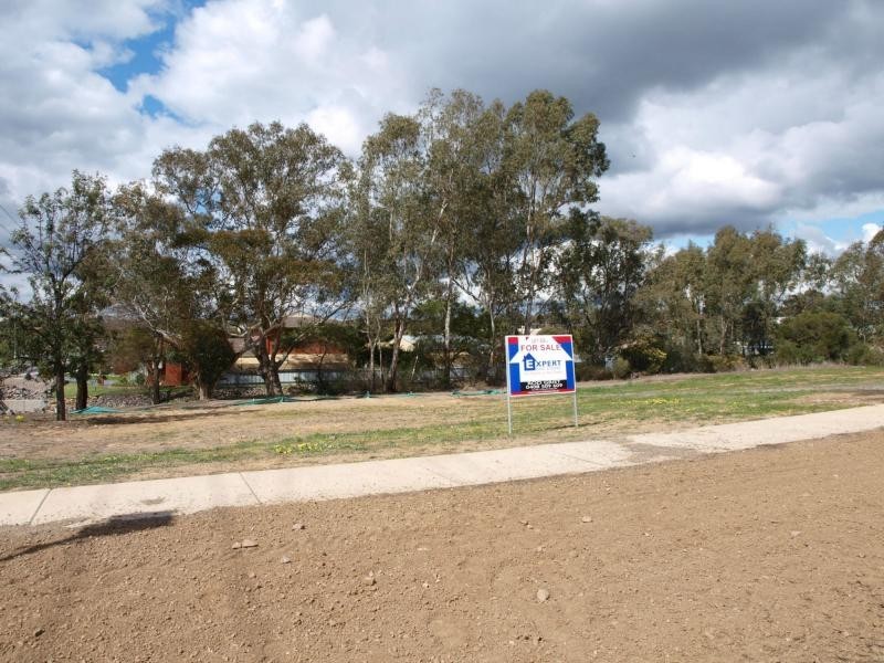 L2 Grantham Terrace, Kangaroo Flat VIC 3555