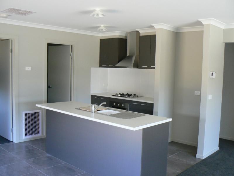 2 Yellowgum Boulevard, Epsom VIC 3551