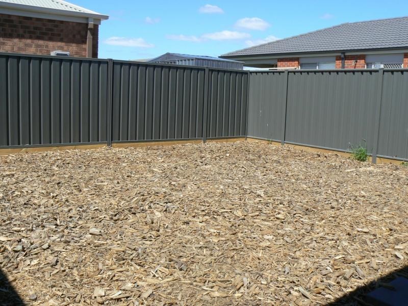 2 Yellowgum Boulevard, Epsom VIC 3551