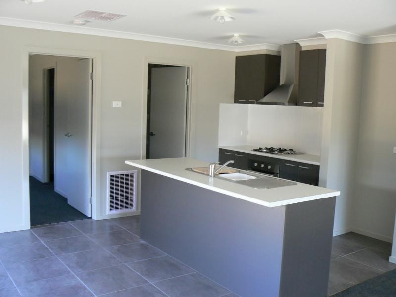 2 Yellowgum Boulevard, Epsom VIC 3551