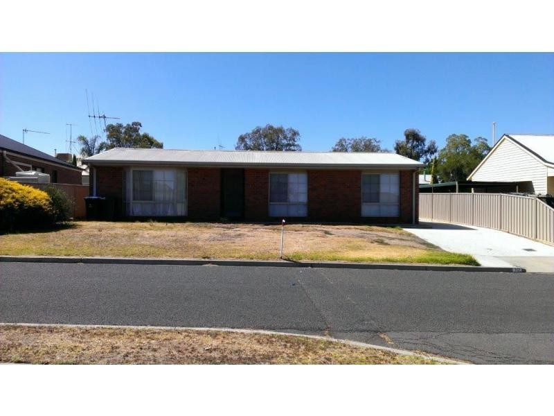 10 Castle Street, North Bendigo VIC 3550