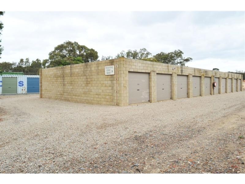 336 Station Street, Epsom VIC 3551