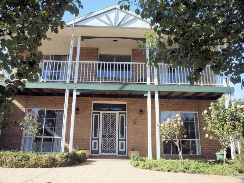 Ravenswood VIC 3453
