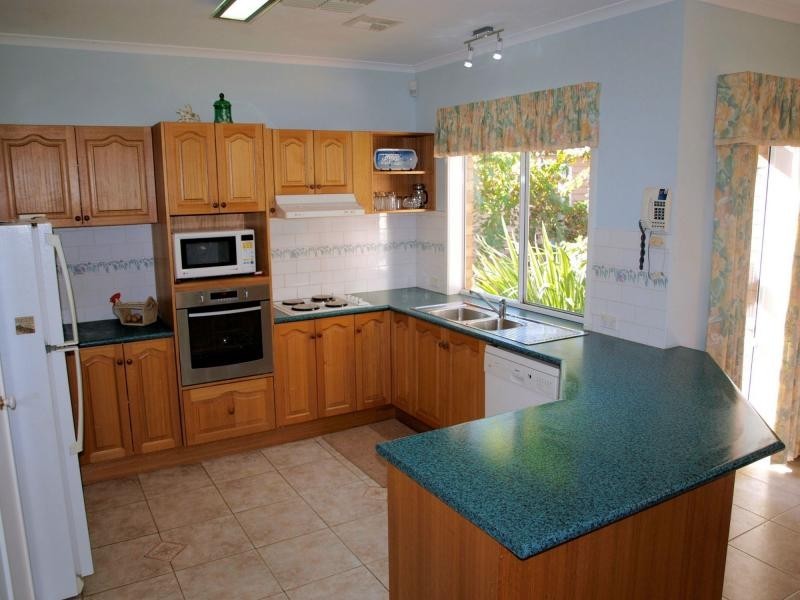 Ravenswood VIC 3453
