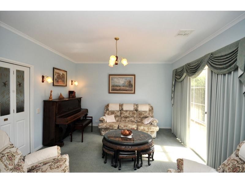 Ravenswood VIC 3453