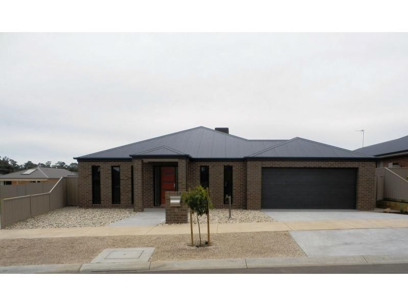 25 Victoria Avenue, Kangaroo Flat VIC 3555