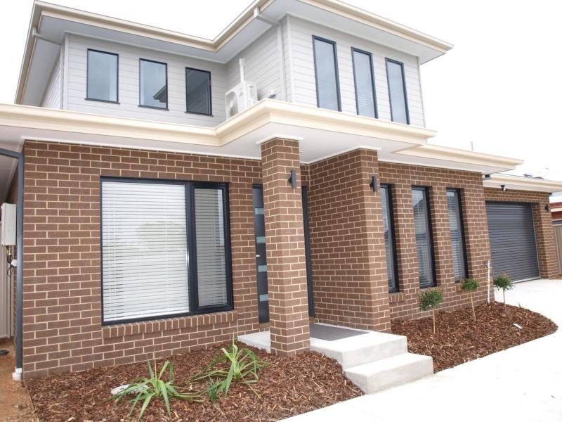 1 /31 Booth Street, Golden Square VIC 3555