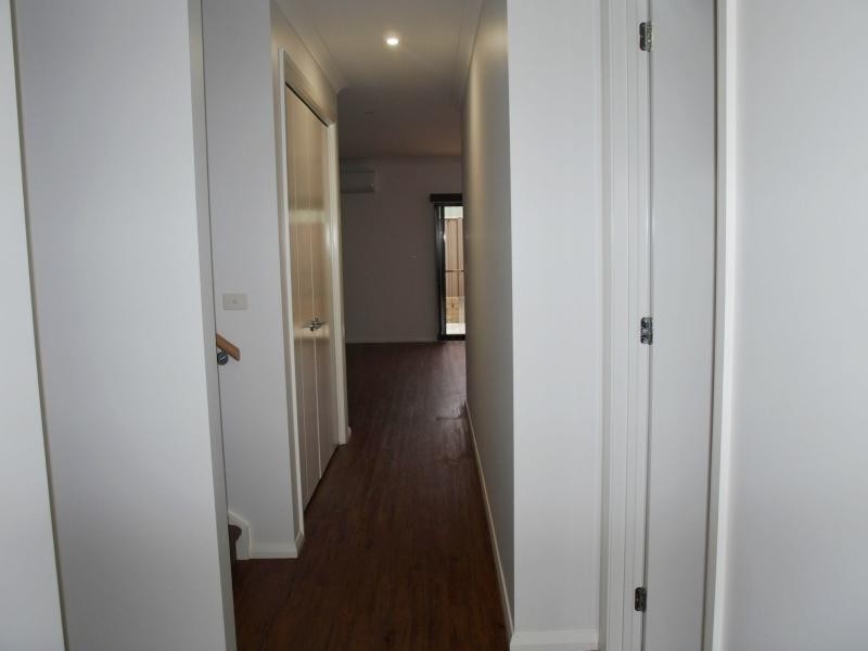 1 /31 Booth Street, Golden Square VIC 3555