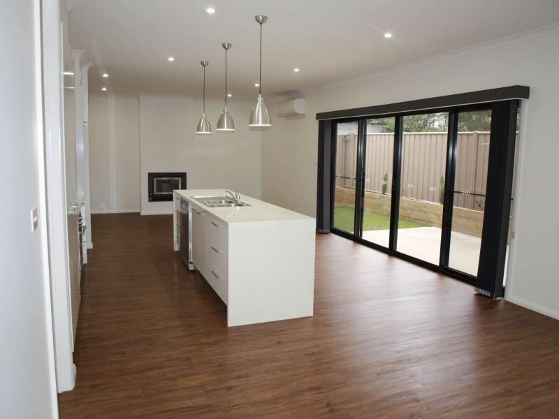 1 /31 Booth Street, Golden Square VIC 3555