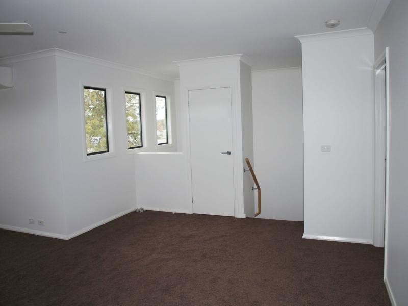 1 /31 Booth Street, Golden Square VIC 3555