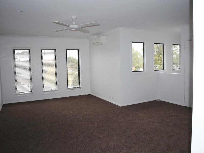 1 /31 Booth Street, Golden Square VIC 3555