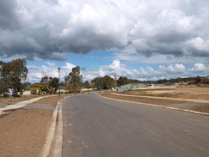 L10 Grantham Terrace, Kangaroo Flat VIC 3555