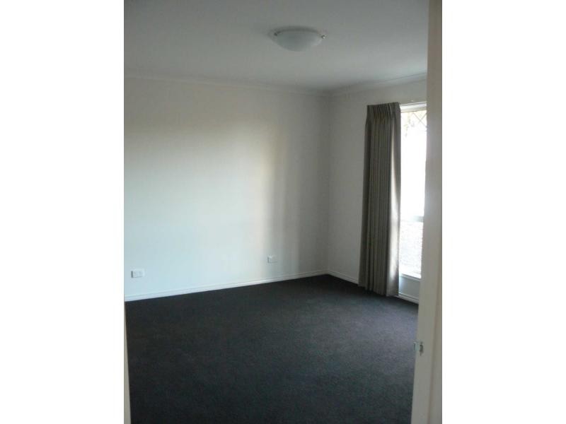 11 Rosewood Mews, Golden Square VIC 3555