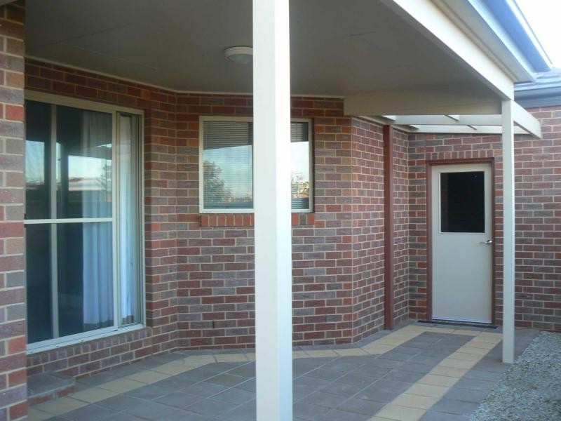 11 Rosewood Mews, Golden Square VIC 3555