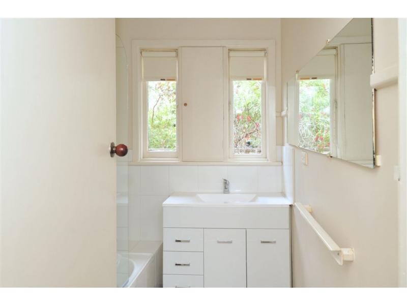 336 Station Street, Epsom VIC 3551