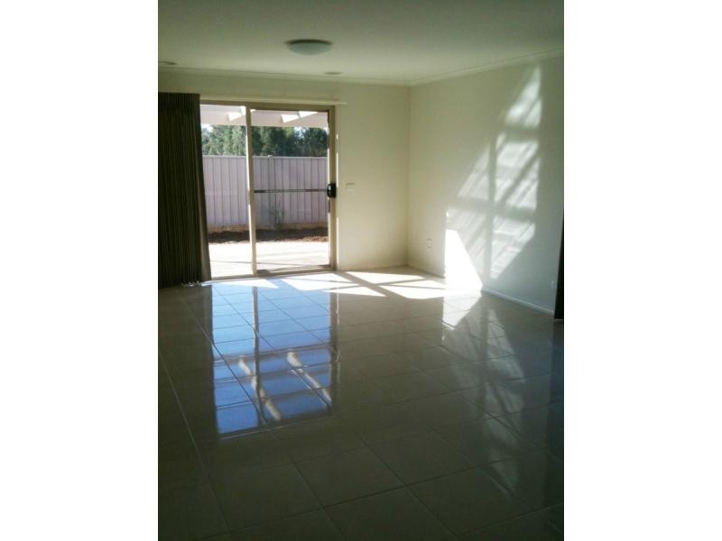 31 Sovereign Gardens, Kangaroo Flat VIC 3555