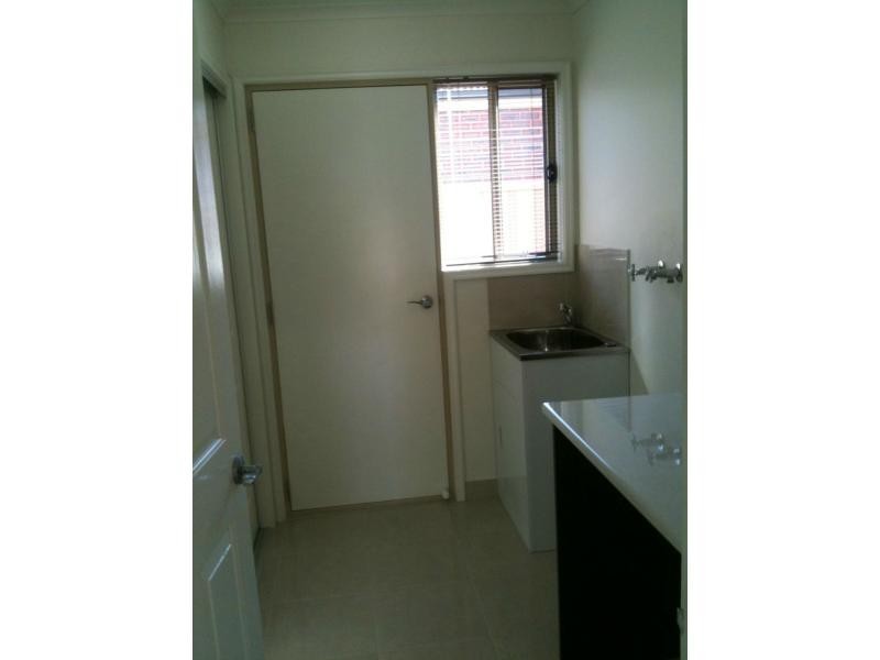 31 Sovereign Gardens, Kangaroo Flat VIC 3555