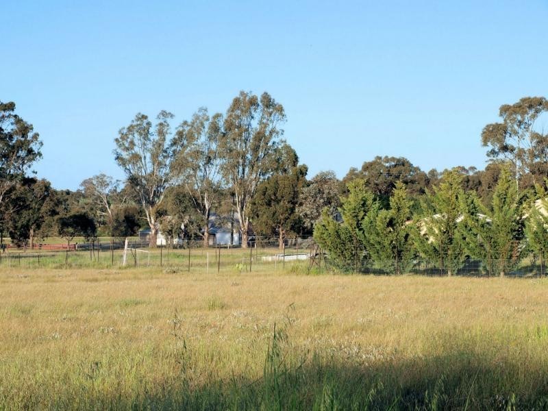14 Bywater Street, Knowsley VIC 3523