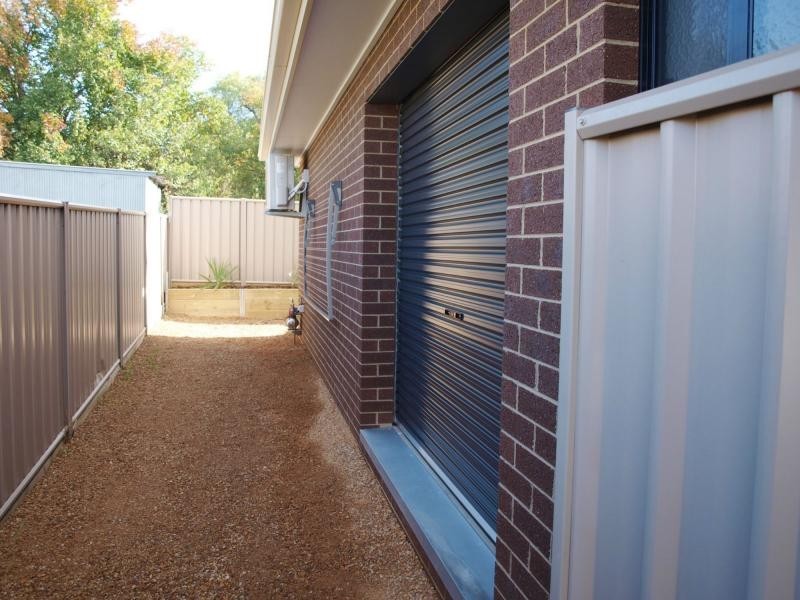 2 /31 Booth Street, Golden Square VIC 3555