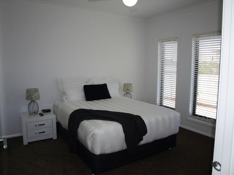 2 /31 Booth Street, Golden Square VIC 3555