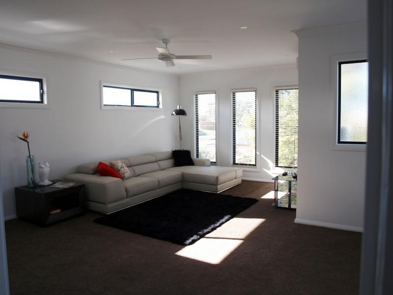 2 /31 Booth Street, Golden Square VIC 3555