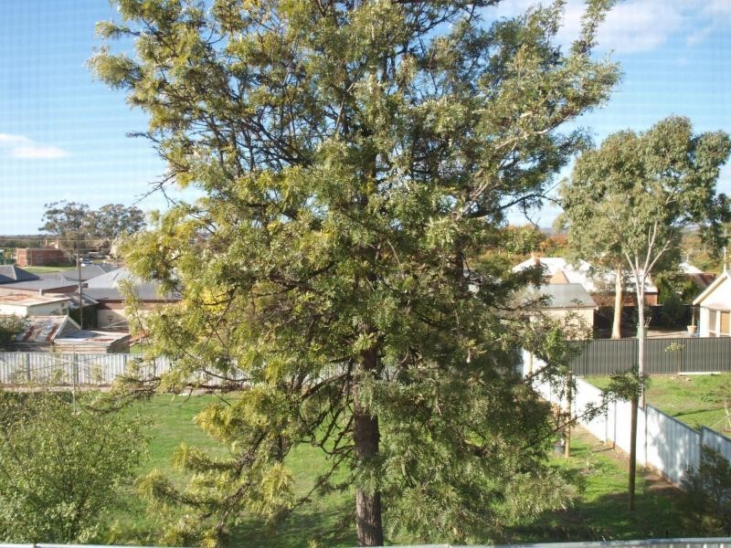 2 /31 Booth Street, Golden Square VIC 3555