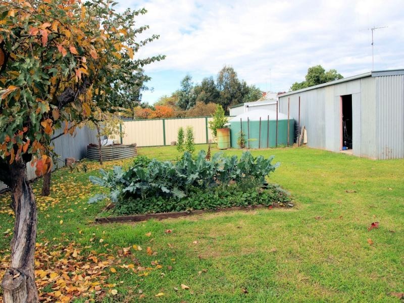 70 Wright Street, Heathcote VIC 3523