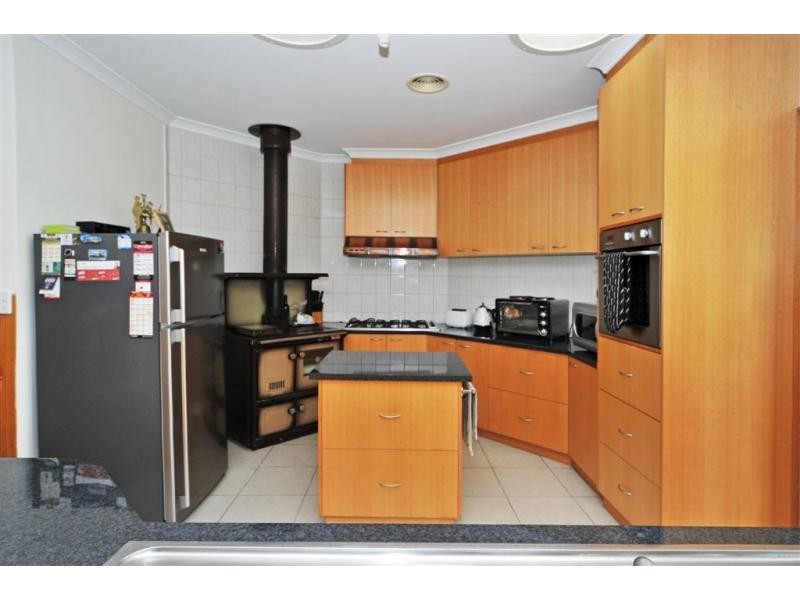 111 Doolan Crescent, Heathcote VIC 3523