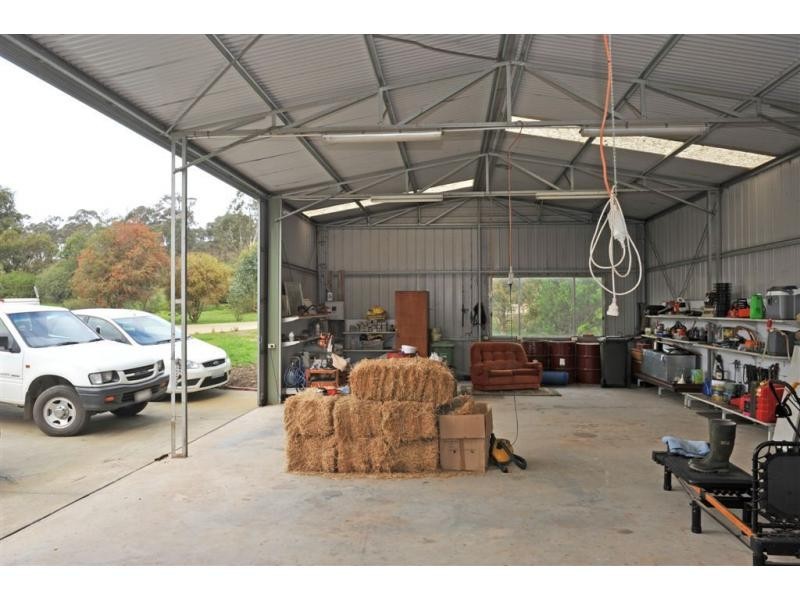 111 Doolan Crescent, Heathcote VIC 3523