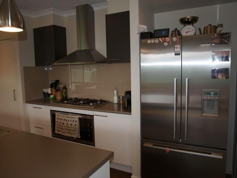 4 Akins Rise, Golden Square VIC 3555