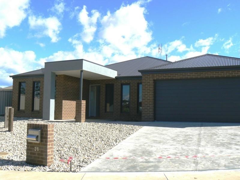 31 Grantham Terrace, Kangaroo Flat VIC 3555
