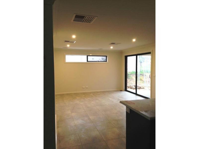 31 Grantham Terrace, Kangaroo Flat VIC 3555