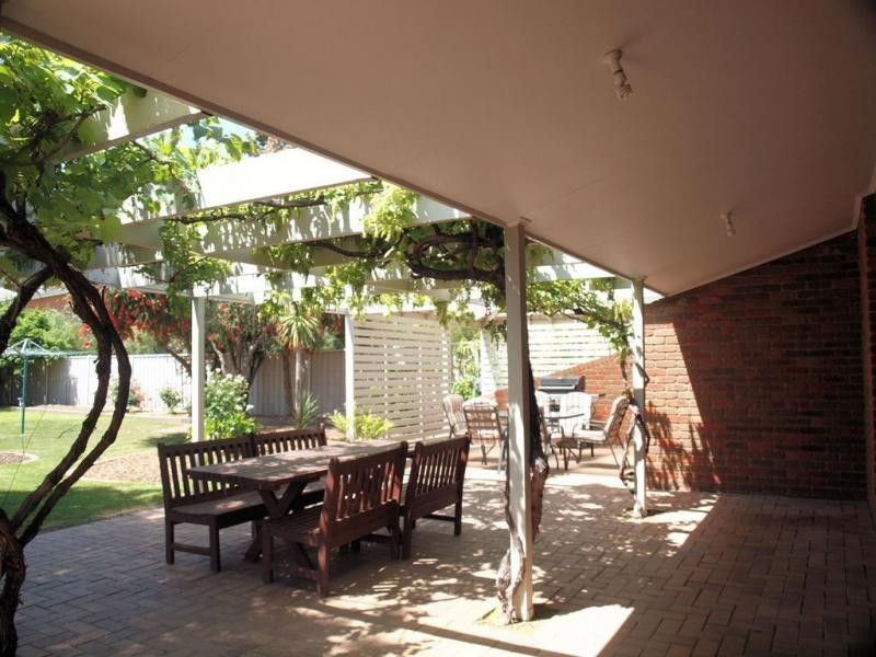 3 Snow Gum Court, Strathdale VIC 3550