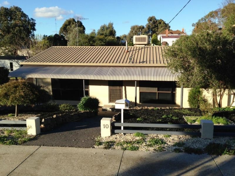 10 Thomas Street, Ironbark VIC 3550