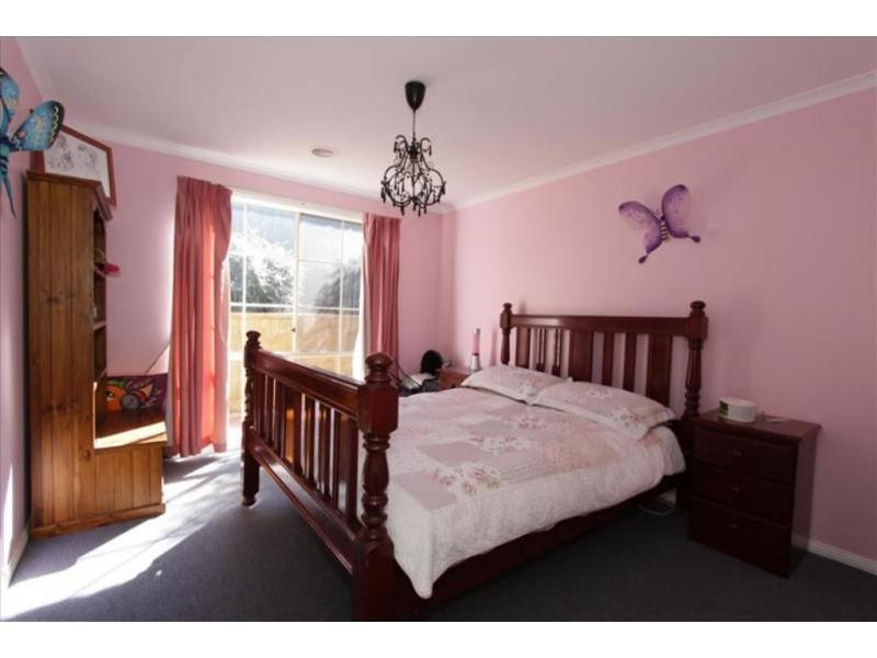 24 Aspera Way, Kangaroo Flat VIC 3555