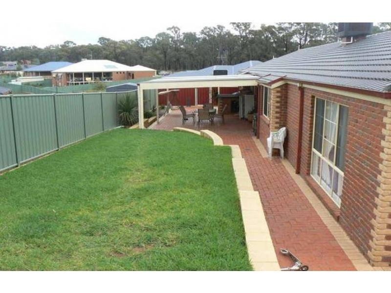 24 Aspera Way, Kangaroo Flat VIC 3555