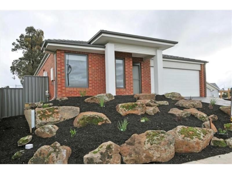 27 Bentley Terrace, Quarry Hill VIC 3550