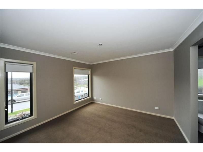 27 Bentley Terrace, Quarry Hill VIC 3550