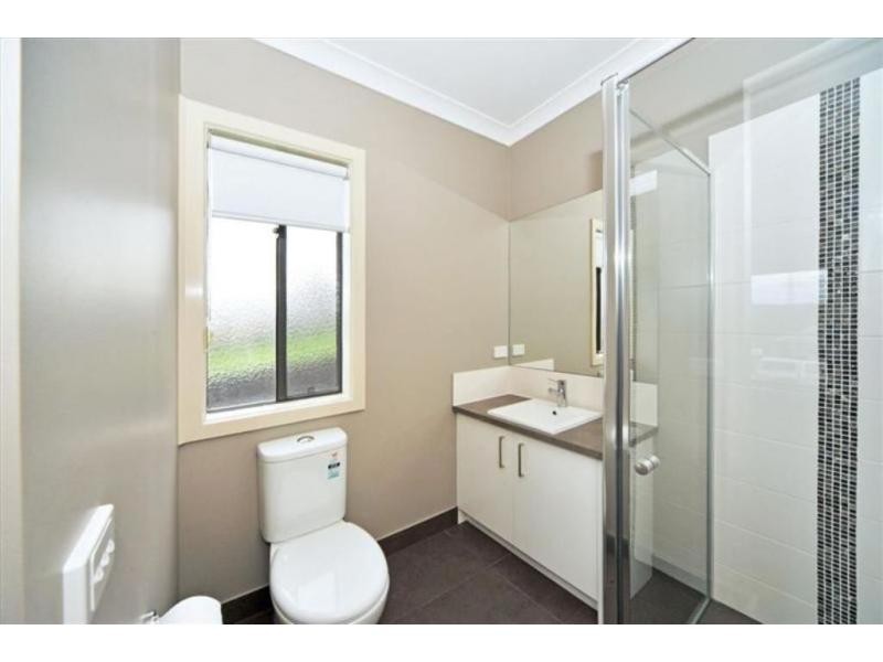 27 Bentley Terrace, Quarry Hill VIC 3550