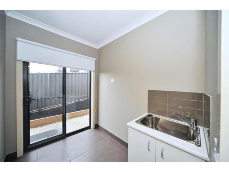 27 Bentley Terrace, Quarry Hill VIC 3550