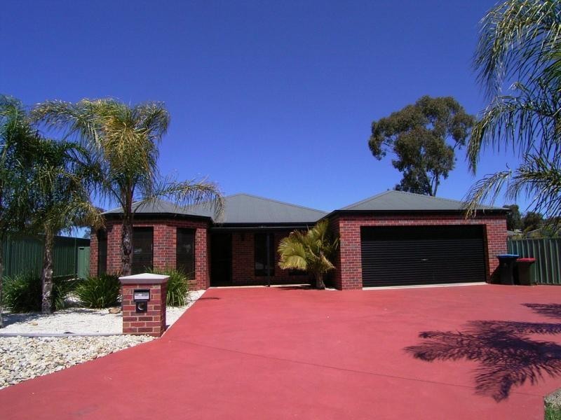 7 James Court, Kangaroo Flat VIC 3555