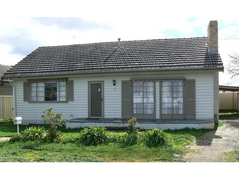 12 Gordon Street, Kangaroo Flat VIC 3555