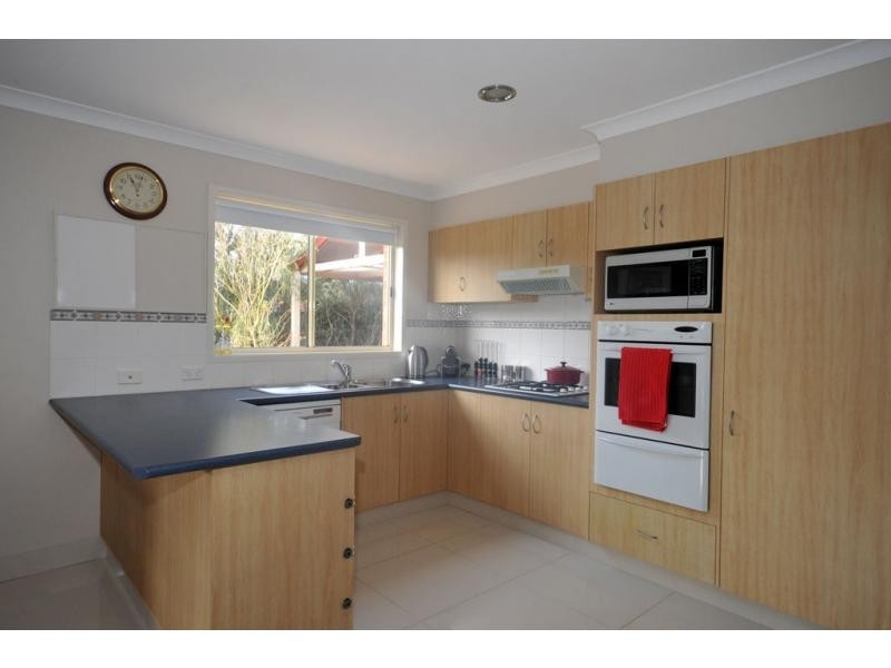 7 Seventh Hill Court, White Hills VIC 3550