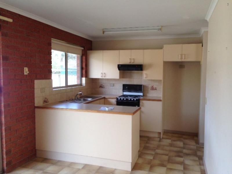 2/15 Paterson Street, Spring Gully VIC 3550