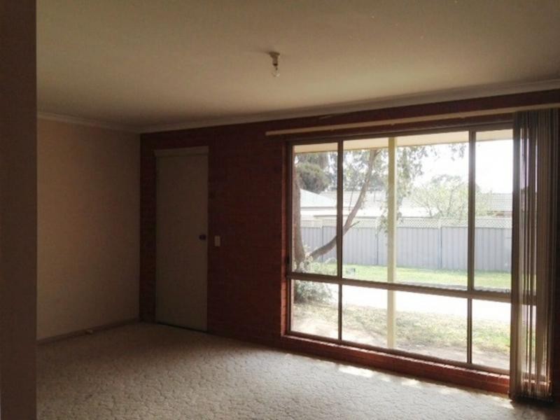 2/15 Paterson Street, Spring Gully VIC 3550
