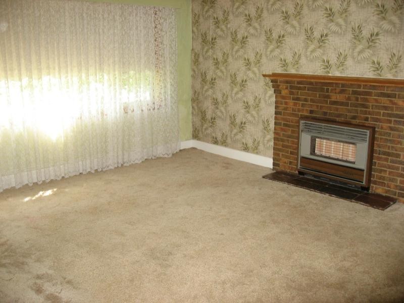 18 Robinson Street, Long Gully VIC 3550