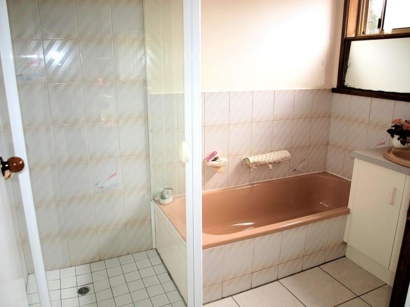 42 Ross Street, Heathcote VIC 3523